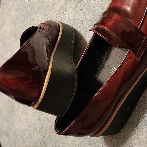 Shiny Faux-Leather Chunky Heel Loafers - Picture 3 of 7
